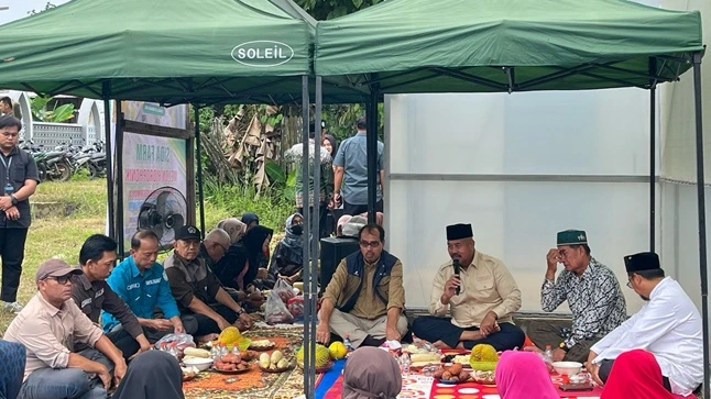 Bupati Kukar Hadiri Panen Perdana Melon Hidroponik di Desa Rapak Lambur