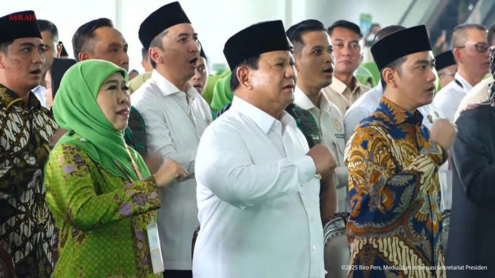 Prabowo Tegaskan Hubungan dengan Jokowi Tetap Solid Pada Kongres XVIII Muslimat NU di Surabaya