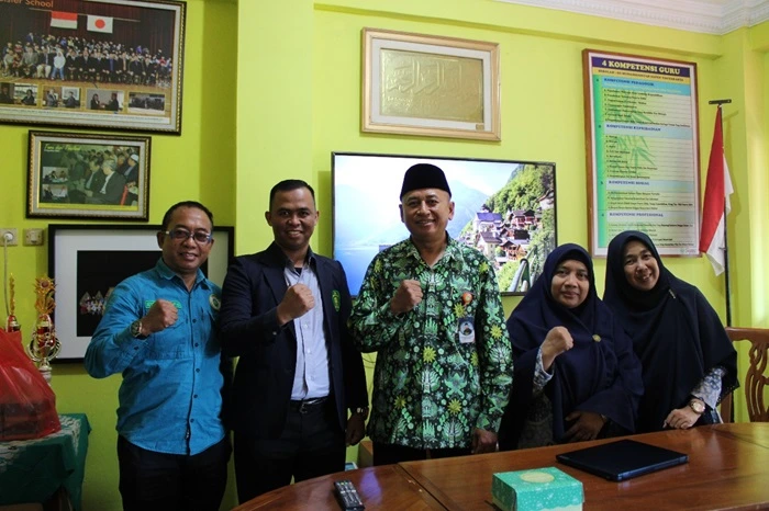 SD Muhammadiyah 1 Tenggarong Studi Tiru ke SD Muhammadiyah Sapen Yogyakarta untuk Tingkatkan Kualitas Pendidikan