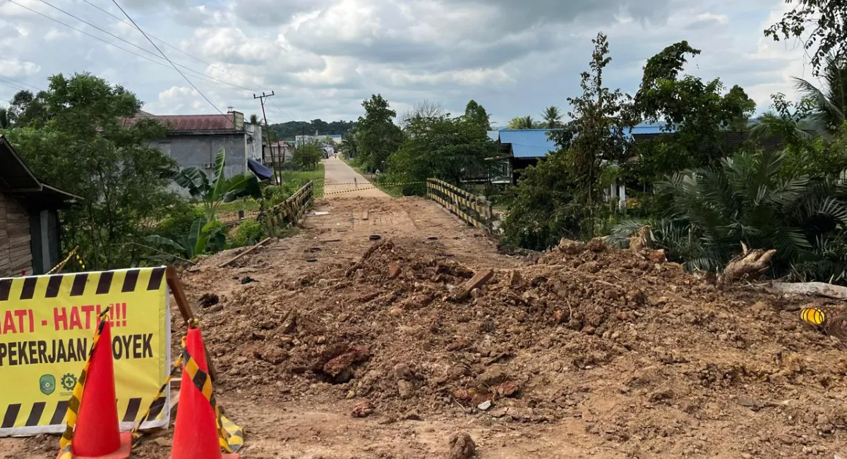 Jembatan Penghubung Dua Desa di Tenggarong Seberang Diremajakan