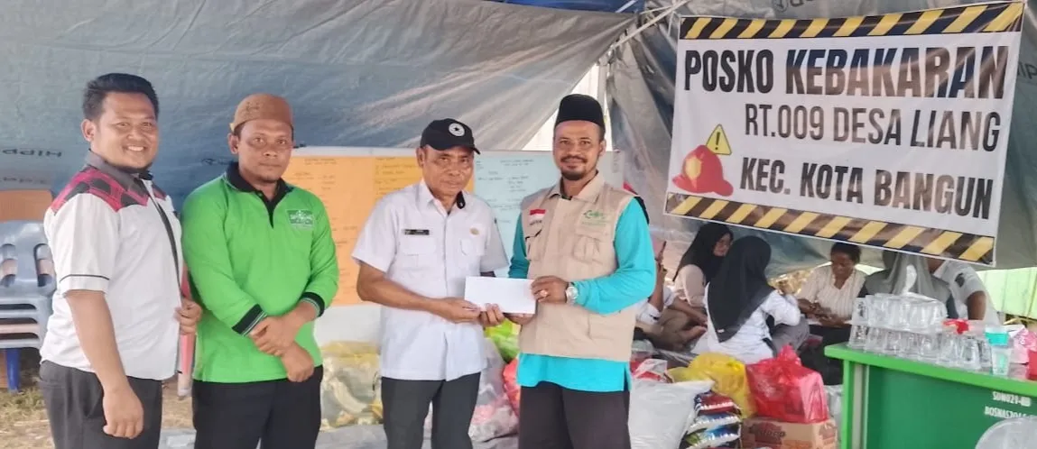 LAZISNU Kutai Kartanegara Serahkan Donasi untuk Korban Kebakaran di Desa Liang Kecamatan Kota Bangun