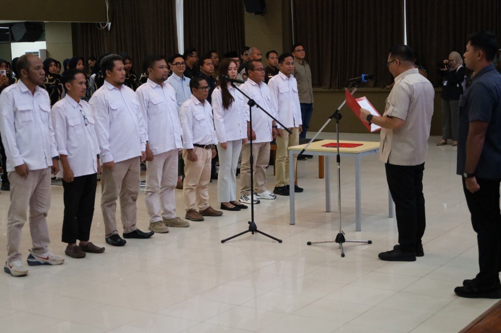 Bupati Kutai Kartanegara Kukuhkan Pengurus FKDM 2025–2030 untuk Tingkatkan Kewaspadaan Dini Masyarakat