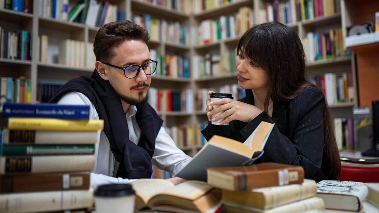 Makna Kata “Esensial” Menurut KBBI dan Penggunaannya dalam Berbagai Konteks