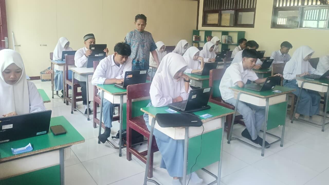 Ujian USP SMA Al-Munawwaroh Tenggarong Digelar Online, Gunakan Kurikulum Merdeka