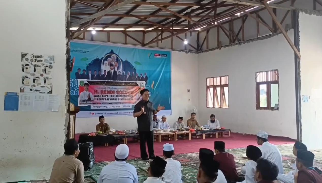 Wabup Kukar Motivasi Santri Ponpes Al-Hurro Saat Halal Bihalal