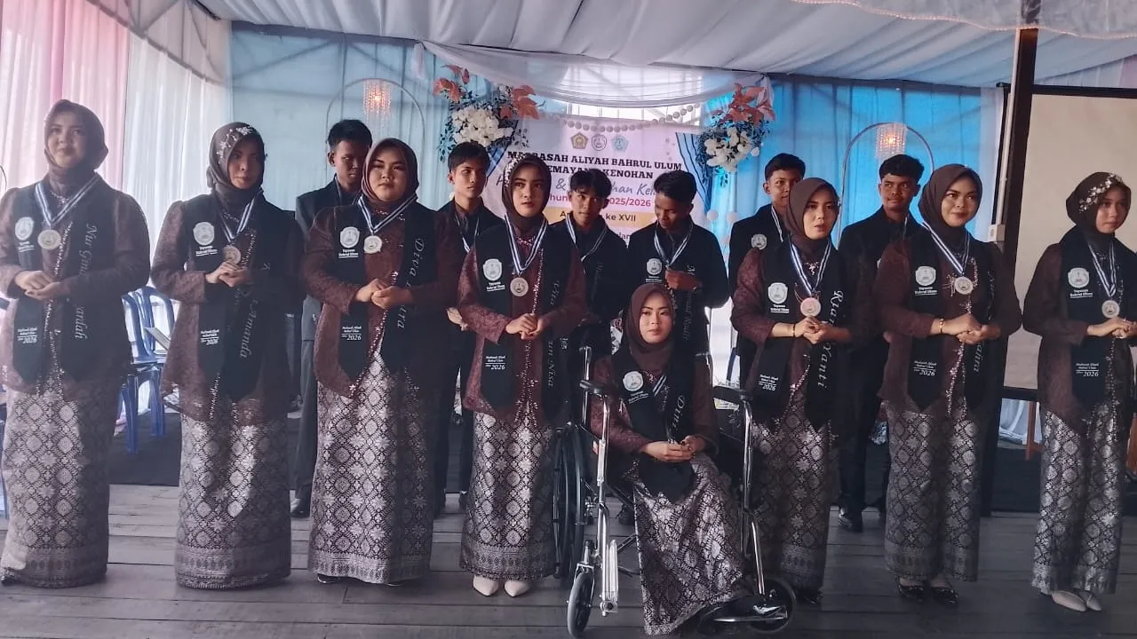MA Bahrul Ulum Semayang Lepas Angkatan XVIII, Generasi Muda Diminta Terus Menuntut Ilmu