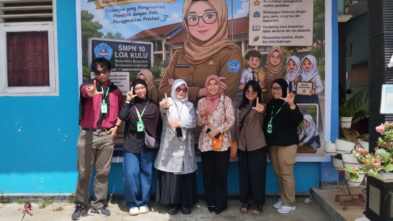 Festival Literasi “Mandik Teapai” Semarakkan Hari Buku Nasional di SMPN 10 Loa Kulu 9 bu isnani literasi web