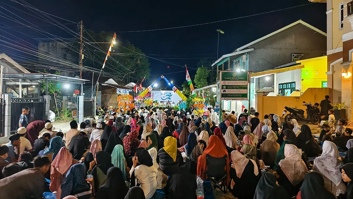 Maulid Nabi Muhammad SAW di Baitus Sholihin Pererat Silaturahmi Warga Panji dan Sukarame